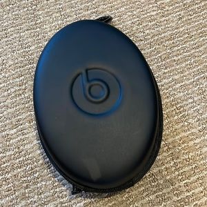 Beats Monster Hard Headphone Case